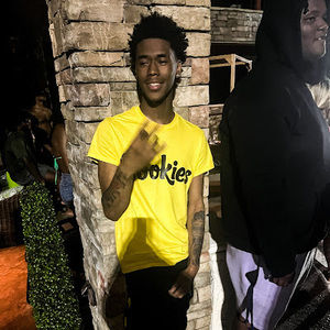 Meet your Posher, Dontae